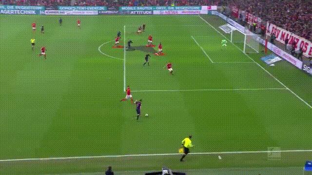 哈兰德定律莱万,哈兰德和莱万谁打中锋好