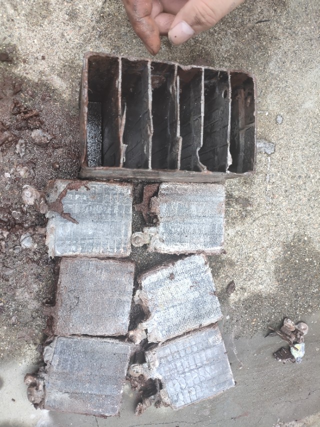 汽车电瓶存不住电的解决方法,12v电瓶存不住电怎么修复