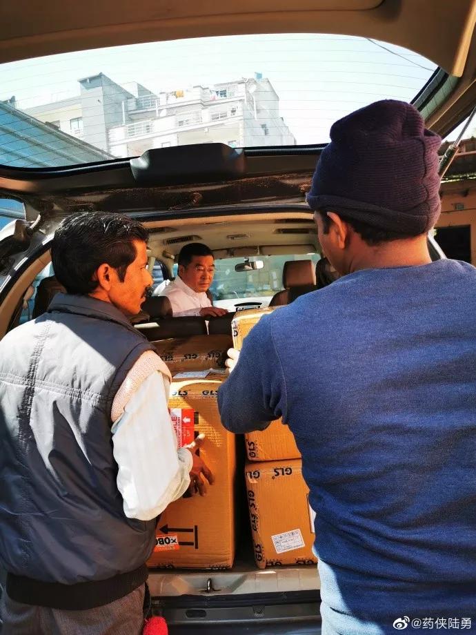 央视新闻点评陆勇我不是药神,路勇和我不是药神和解