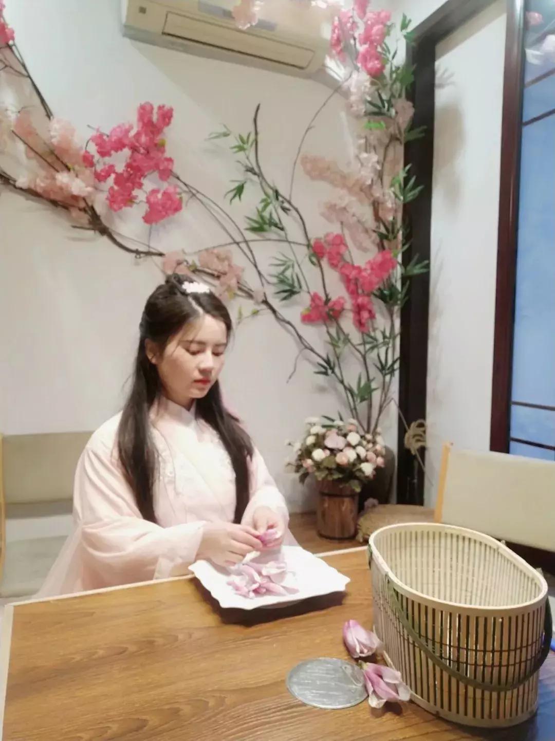 90后女农场主,90后美女自主创业2个月创收20多万