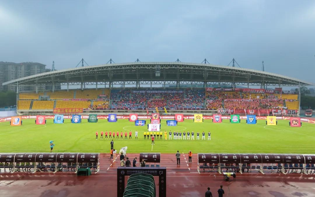 草皮堪忧的成都，凭什么再办中甲？