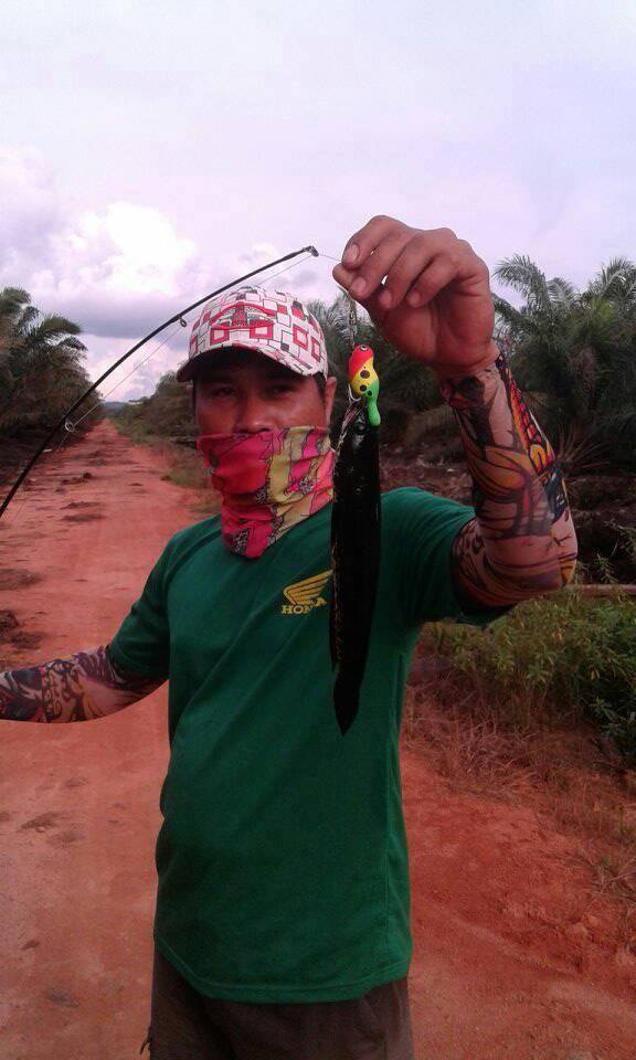 铁血战士打黑武士,铁血战士打特种兵