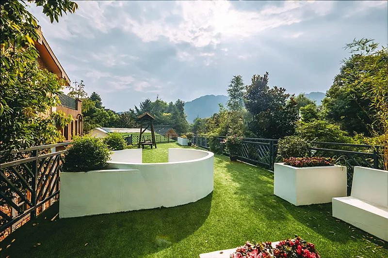 青城后山最好的观山景的民宿,青城山脚下民宿