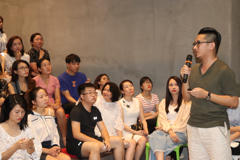 盛邦科勒学堂第11期在今日大讲堂举行，我渴望撲捉眼前所有的美