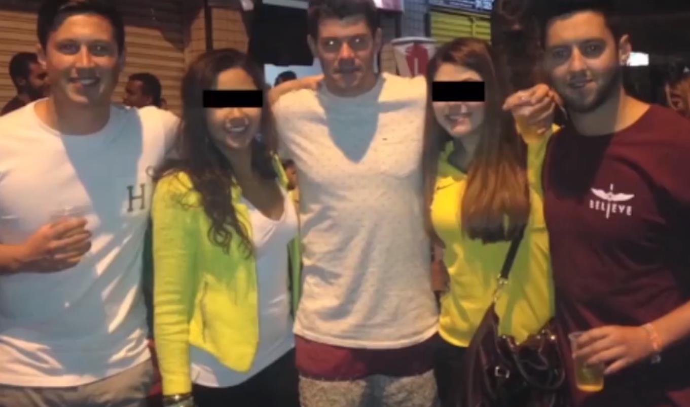 小伙离婚后买彩票中了5000万,买彩票中大奖环游世界