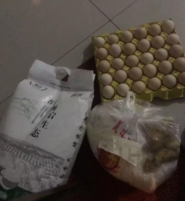 @武汉人：团购的物资套餐是这样送到你手上的