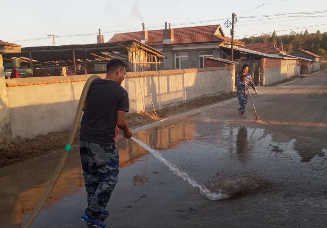 「脱贫攻坚·一路有你」立足新时代 担当新使命 攻坚克难勇为先——记松江镇三道白河村驻村第一书记冯国龙