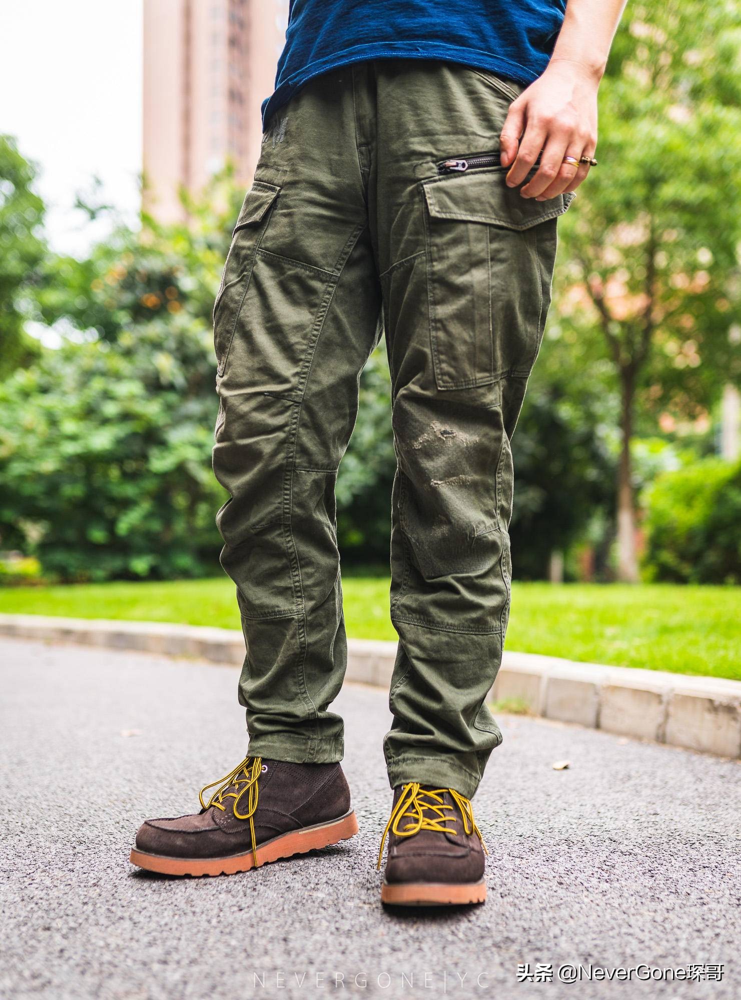 一双nike跑步鞋300,耐克复古经典低帮运动鞋