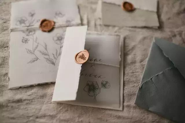 如何做一个有创意的结婚请柬,怎么自己设计婚礼请帖