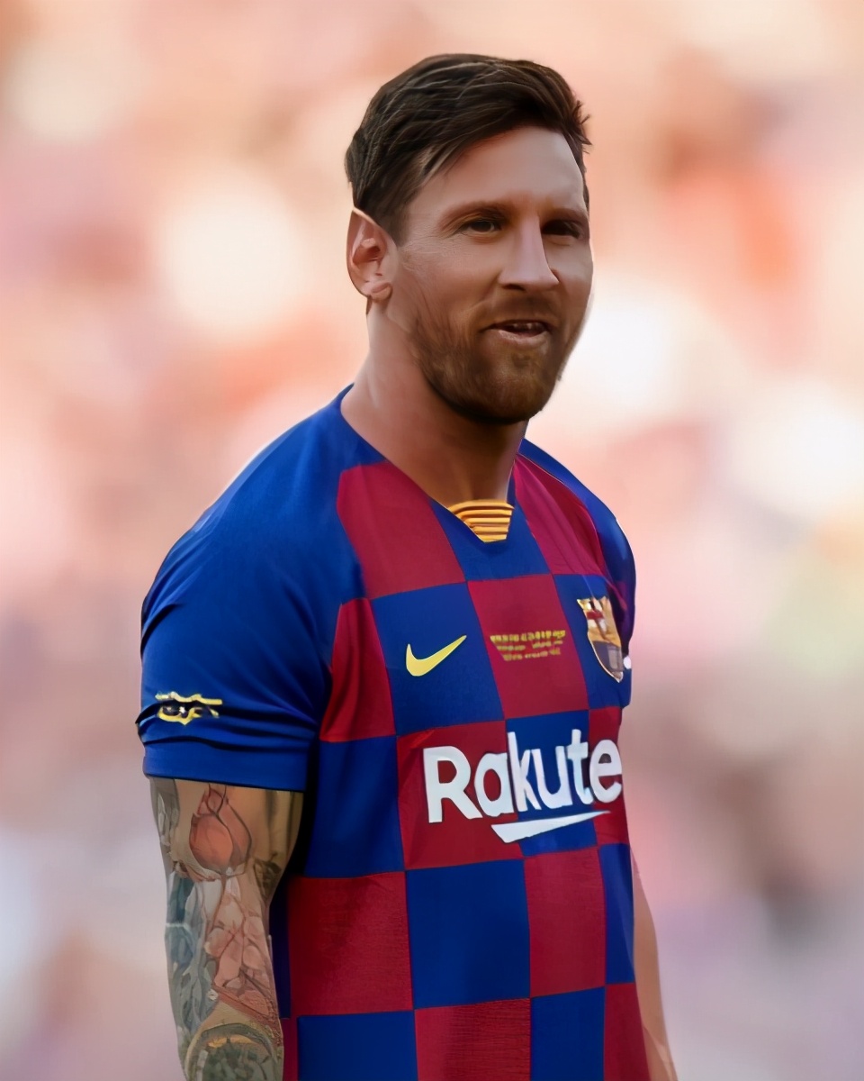 身披10号球衣,足球巨星排名贝利