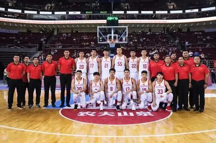 cba球员胡明轩打野球,cba胡明轩圈粉