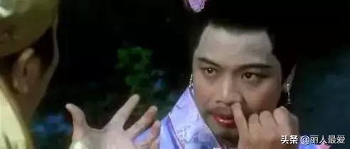 为什么化妆品实体店比网上贵很多,为什么网上买护肤品跟实体不一样