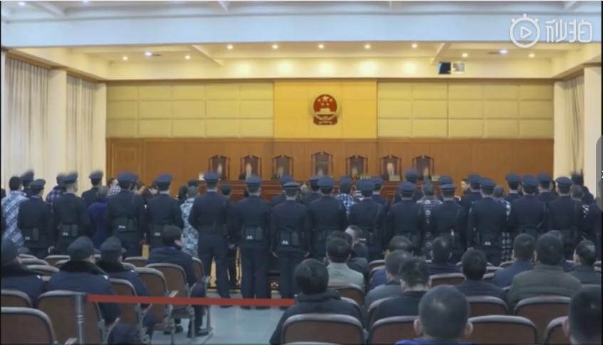 借出5600元收回13倍武汉“小额贷”涉黑案23人被判刑！