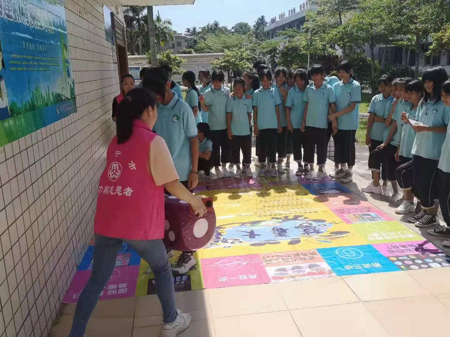 禁毒宣传进校园护航童年助成长,禁毒校园行活动简讯