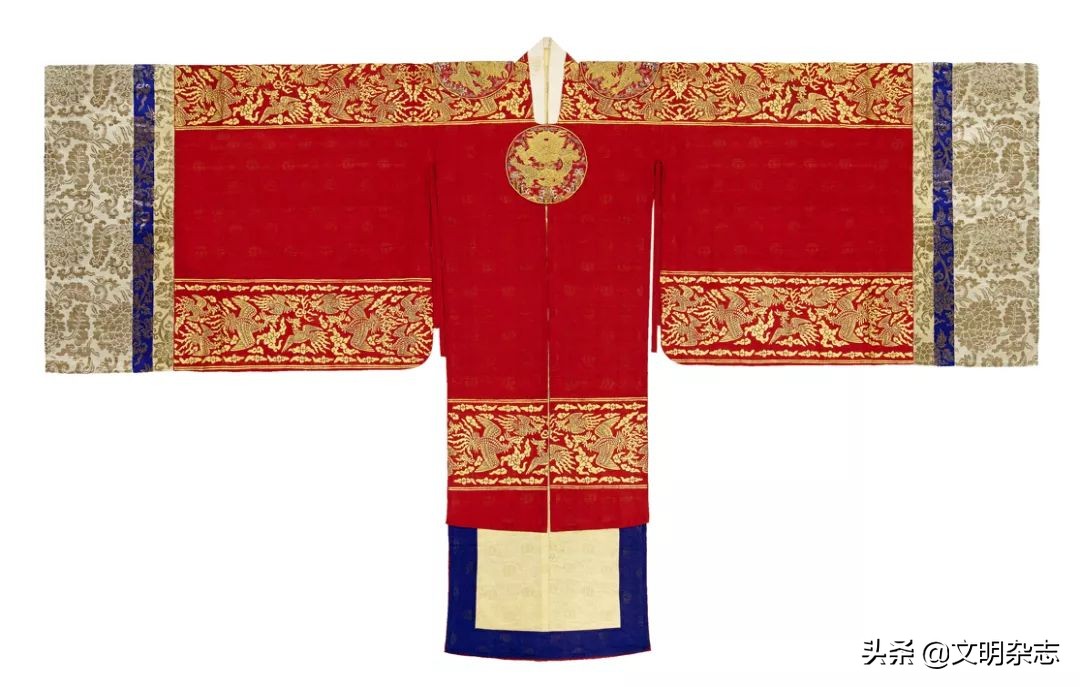 韩国传统高定服饰图片,一衣带水的韩语