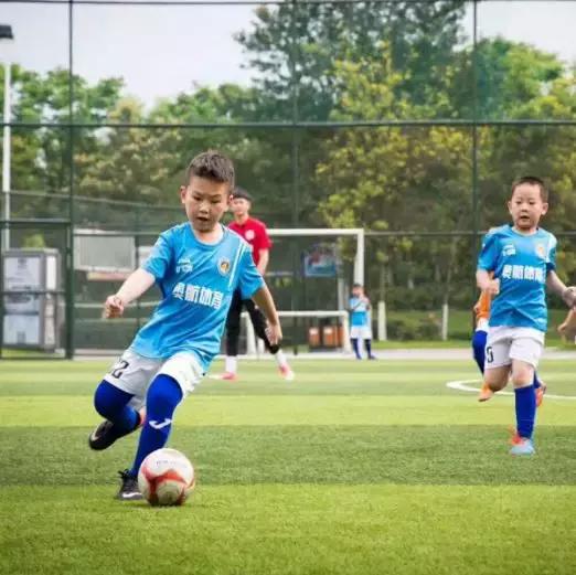 南充奥航少儿足球训练营,南充奥航足球夏令营
