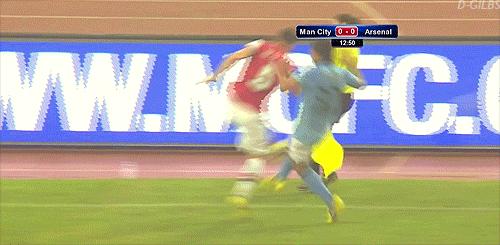 耍流氓!女议员:阿奎罗以为他是谁?这样的行为是不可接受的