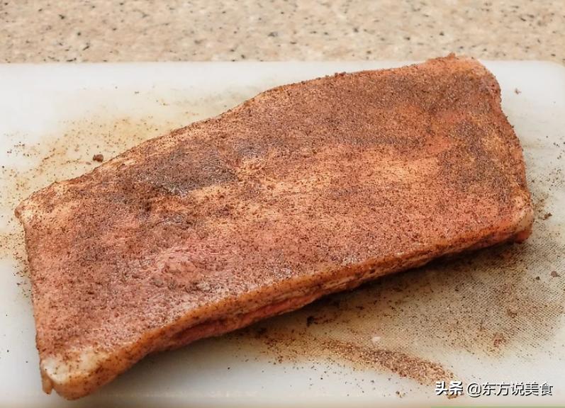 猪排的正确吃法和腌制方法,烟熏猪排的正确吃法