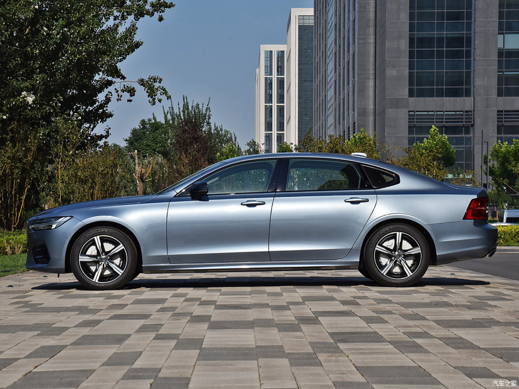 30万豪华品牌什么车最值得买,30万能买到的豪华车