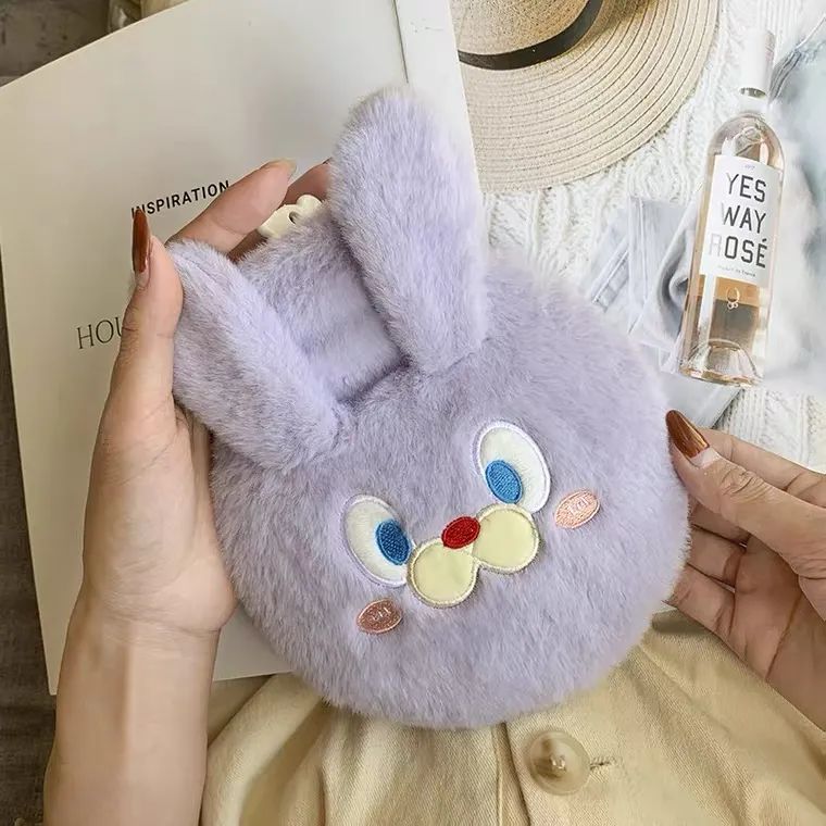 手脚冰凉的女生会宫寒吗,女孩子手脚冰凉是宫寒还是体寒