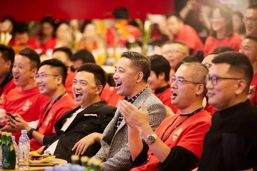 从小作坊到七八百人的工厂,太平鸟制衣厂活动