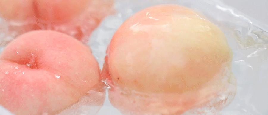 水果怼怼怼怼怼到爆汁，这家“超给力”的水果茶，6.3元限时喝