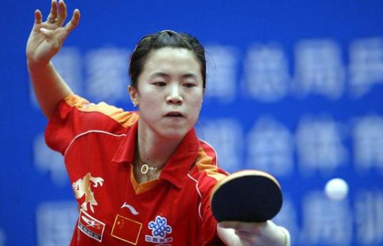 乒乓运动员王楠现在状况,世界冠军王楠患癌后丈夫不离不弃