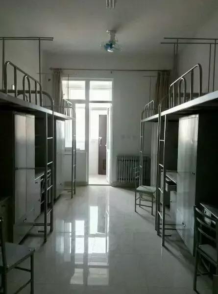 西安建筑科技大学大雁塔校区宿舍,西安高新职业技术学院宿舍