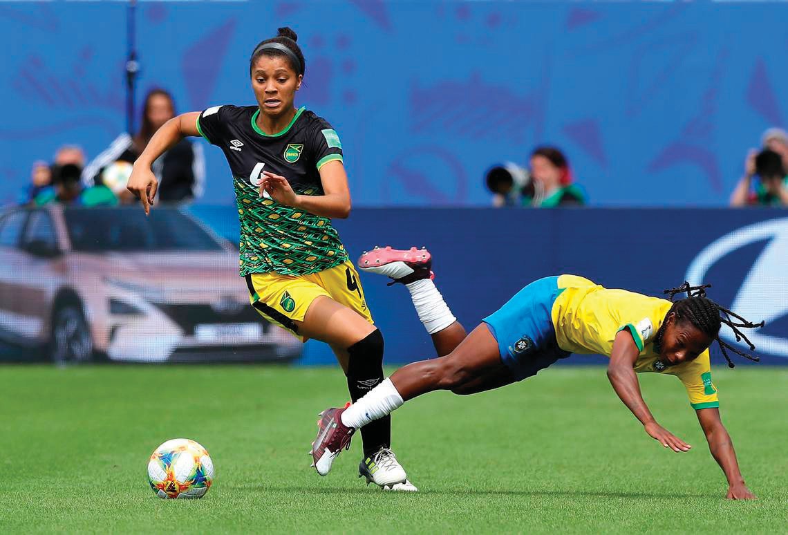 全球最漂亮足球服排名,世界上最美的十大女足球员