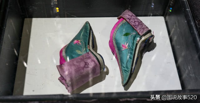 小脚一裹眼泪一缸,小脚三寸鞋