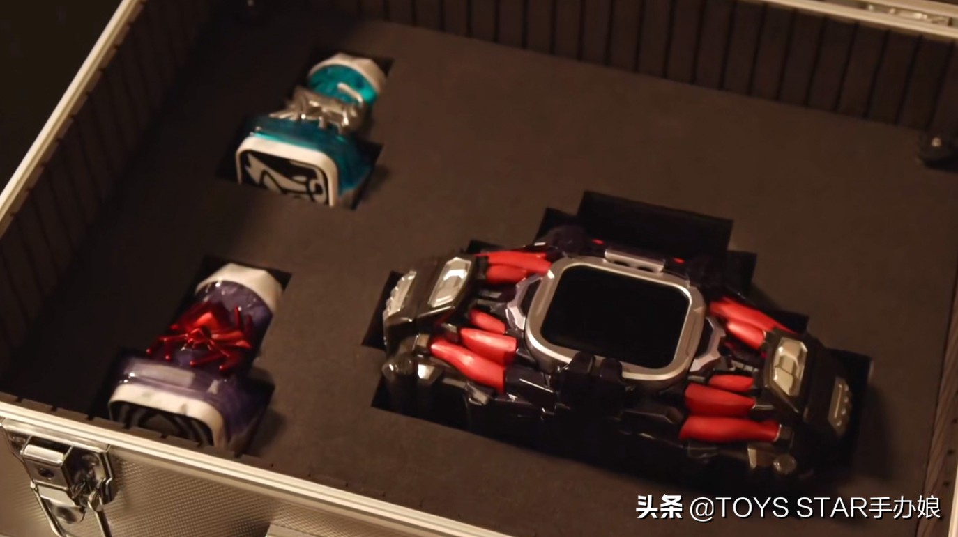 《假面骑士利维斯》原本要退场的他，竟然成为了三骑