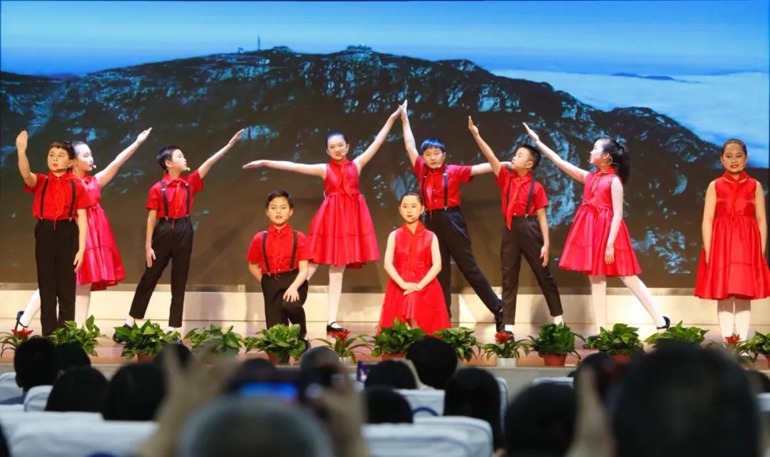 示范区小学生经典诵读,国家经典诵读小学