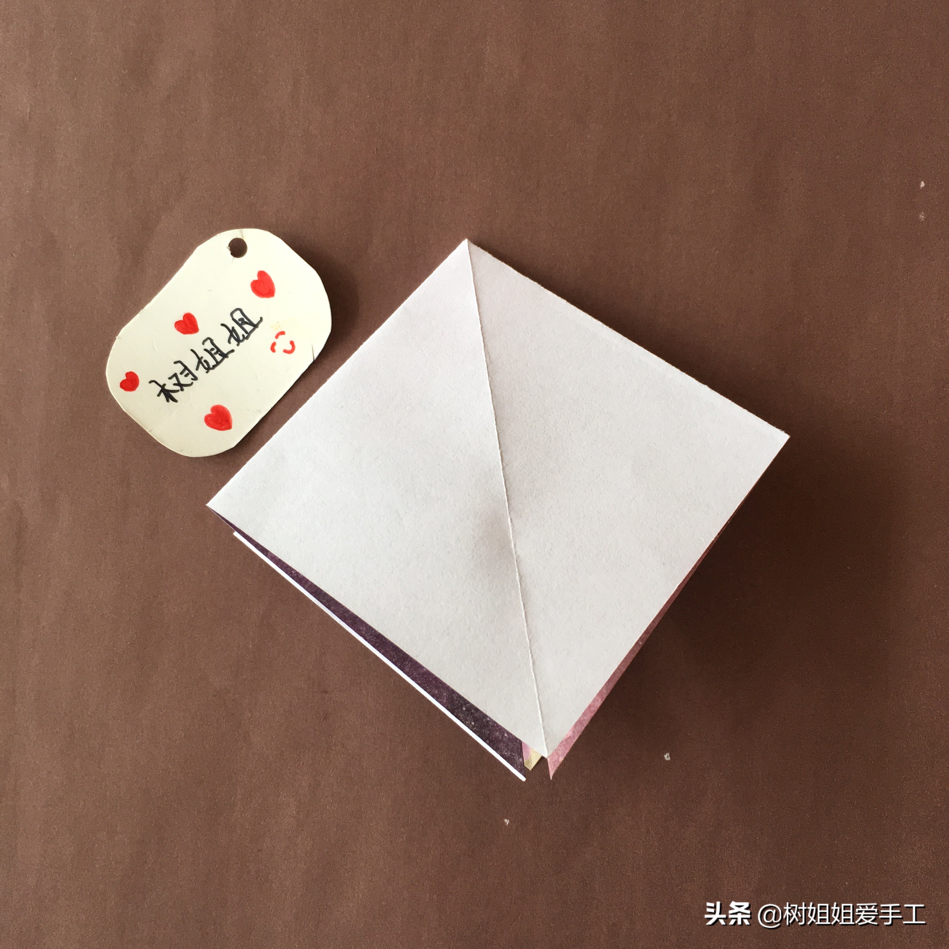 玩具折纸：像冰激凌一样的纸陀螺，又可以省下买玩具的钱了