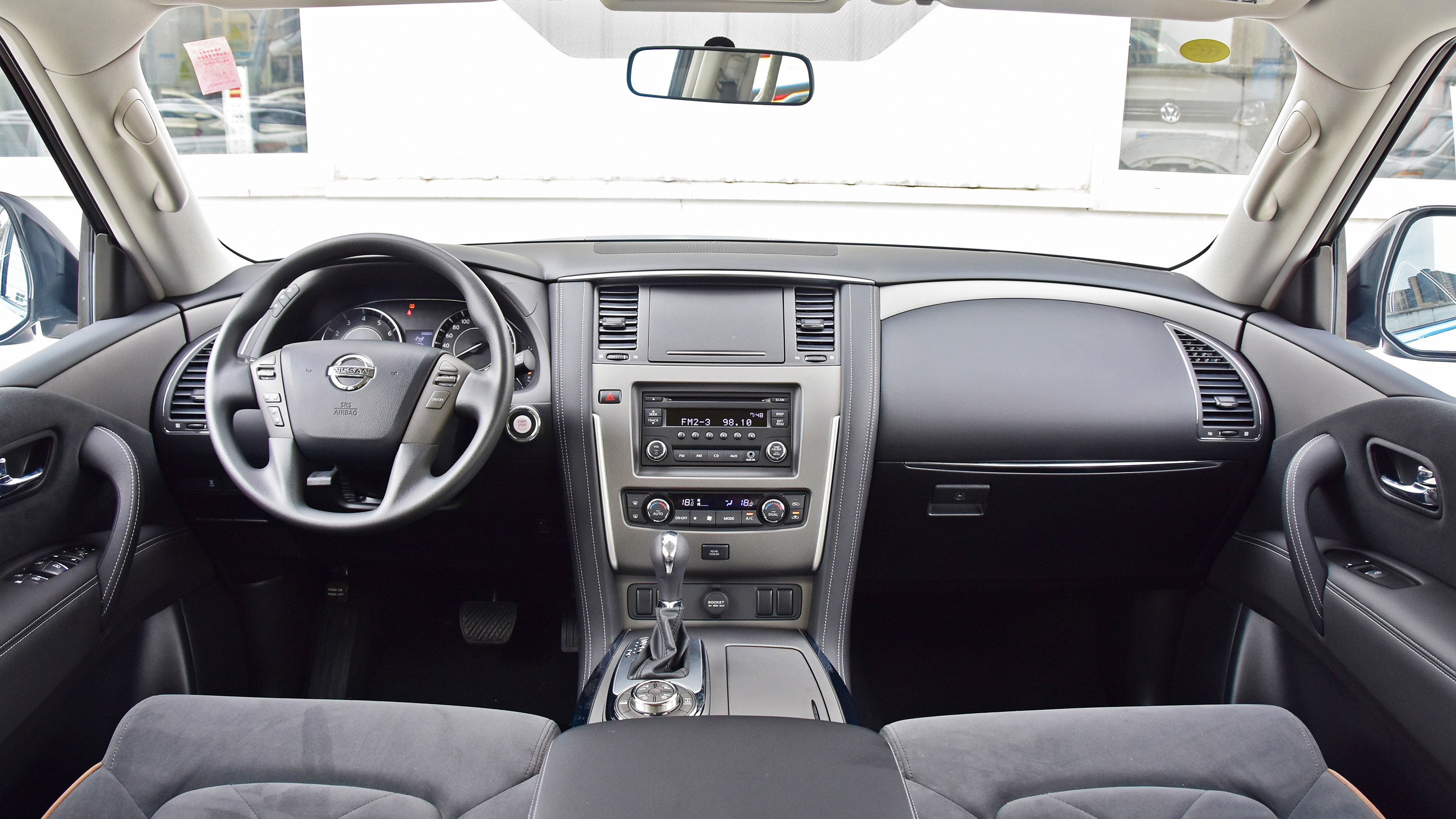 日产途乐vs丰田陆巡越野视频,日产途乐和丰田陆巡哪一款车更大