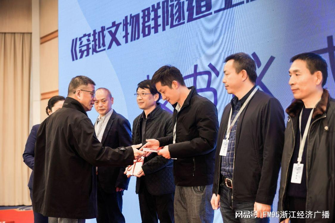 鏈夋櫤鎱ф湁娓╁害,鏈夋俯搴︽湁鏅烘収