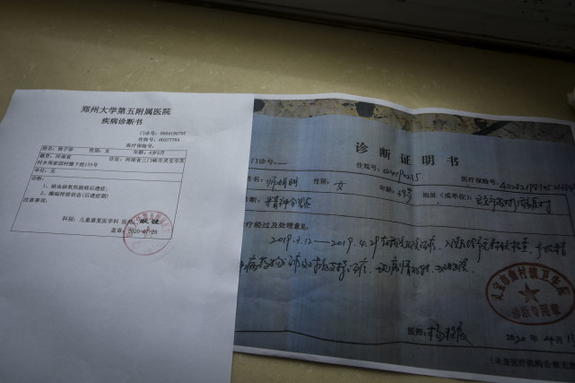 女婴患重症耽误治疗变“植物人”，母亲又患精神分裂一把火烧光家