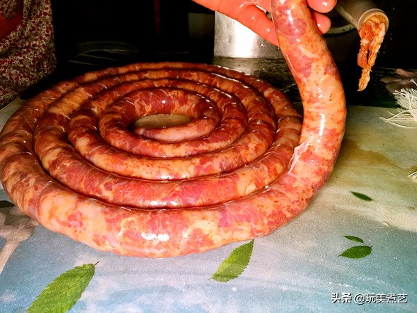 川味香肠，南方人该怎么吃，才不被辣晕了？