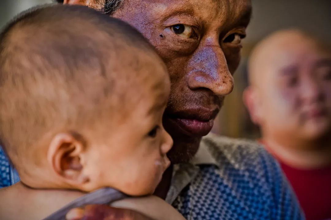 不是星巴克也不是瑞幸，为何只有拼多多才能拯救中国咖啡种植业？