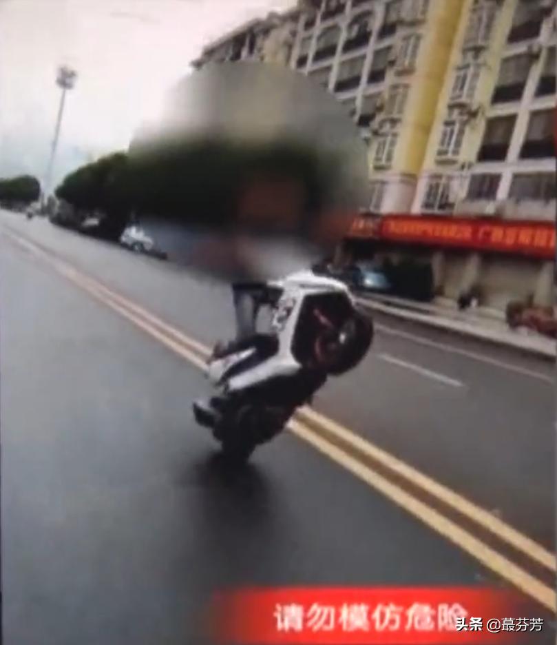 鬼火少年开鬼火视频,鬼火少年vs鬼火少女