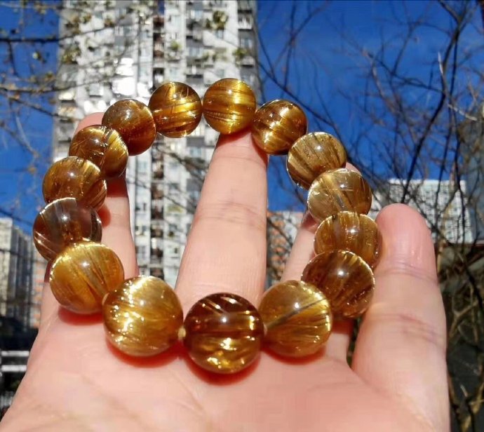 铜发晶和金发晶哪个更贵怎么区分,铜发晶和金发晶一样吗