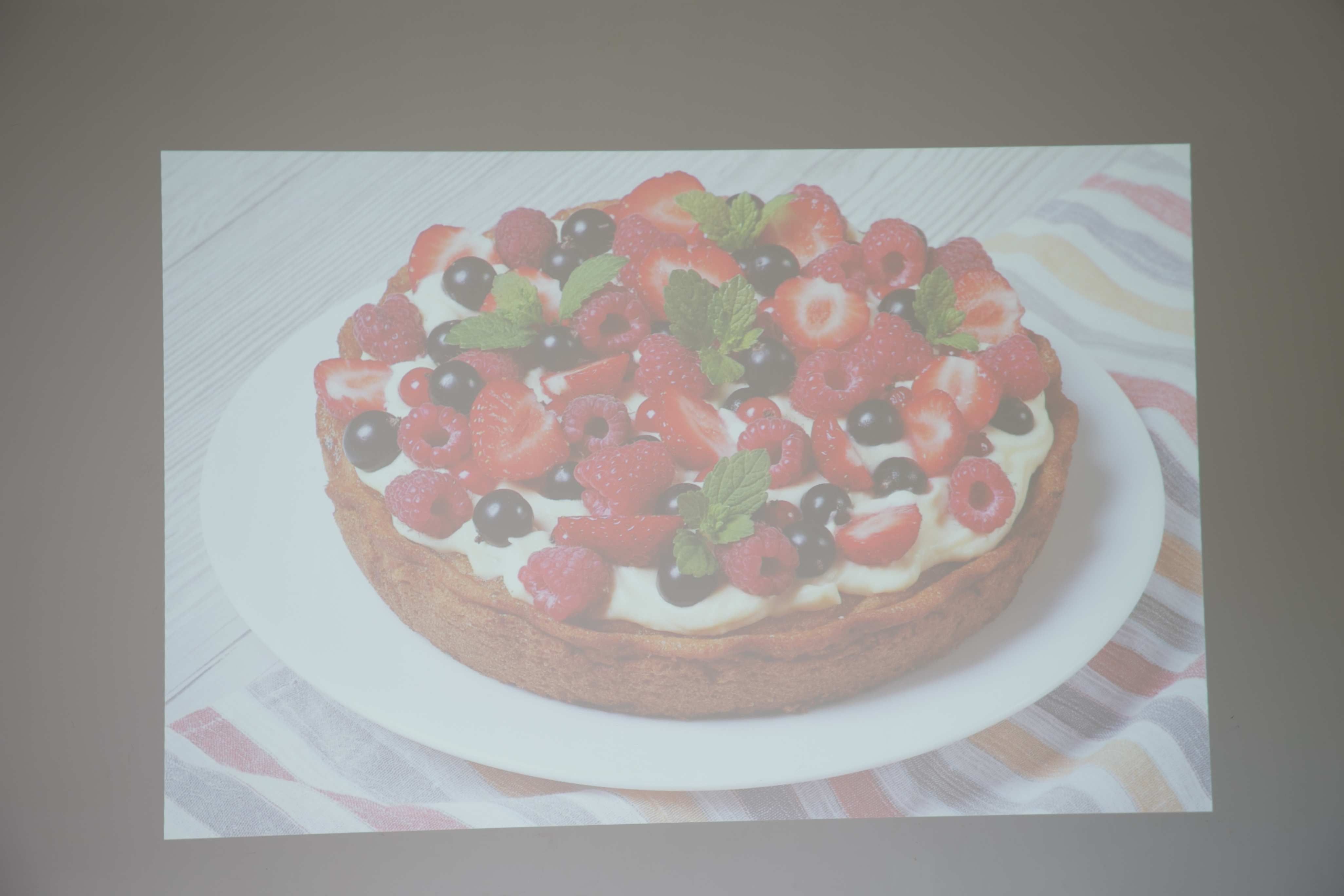 4k投影看1080p效果,全面屏对比