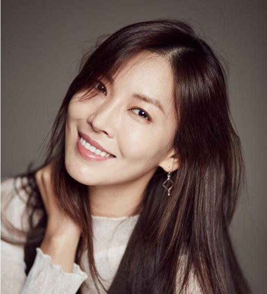 平颧骨女生怎样抗衰,颧骨在哪个位置最抗衰