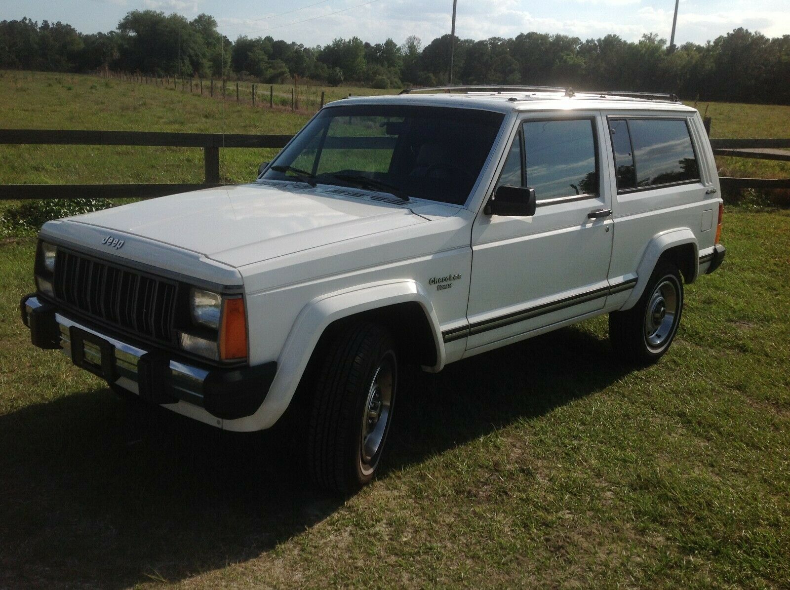 都说修不好的切诺基,那是你没开过原装的,国产后北汽把他给毁了