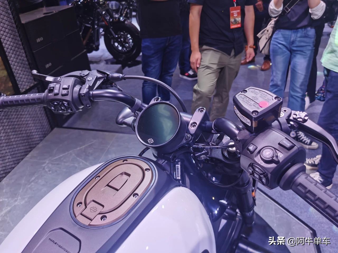 摩博会|哈雷SportsterS正式发售:159800元,就问你香不香