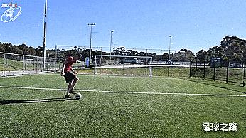 球场过人动作,单脚起球凌空抽射