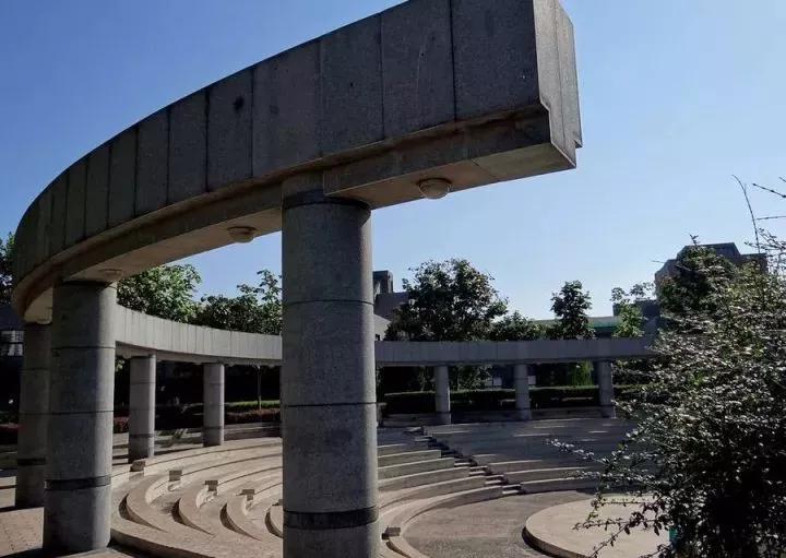 考好一点的美院有发展前途吗,为什么美术生都喜欢ai