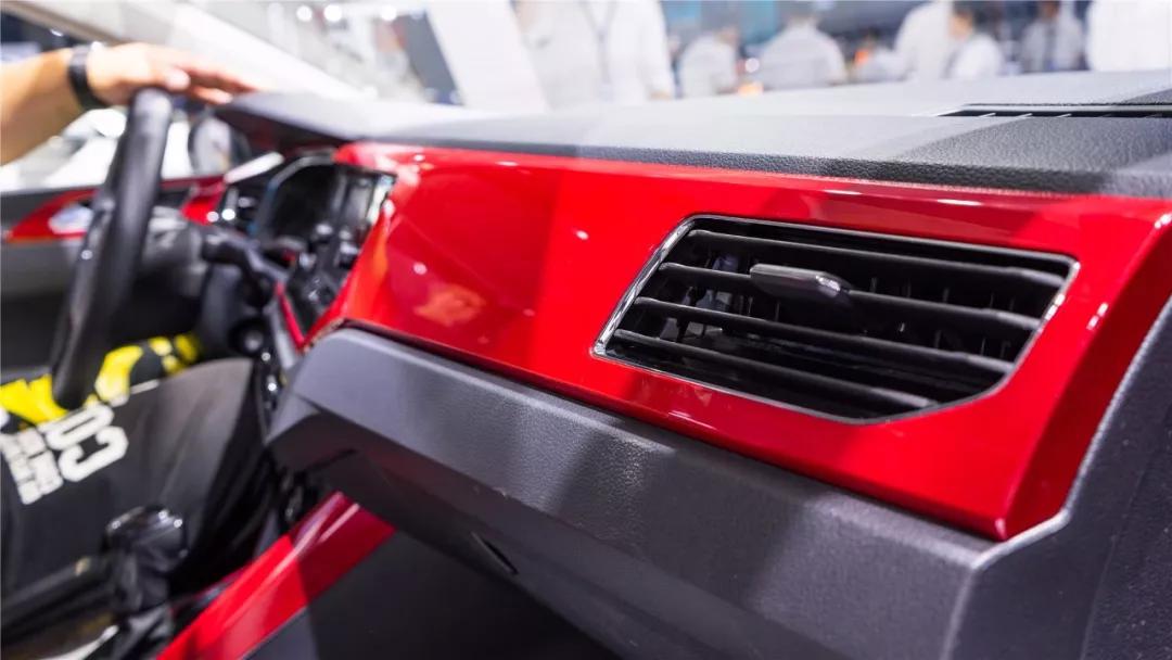 四代飞度和poloplus测评,想买大众polo好还是本田飞度好