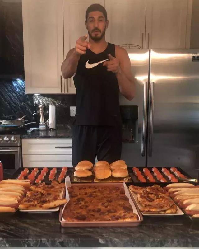 nba球员詹姆斯多大,詹姆斯在nba有多强壮