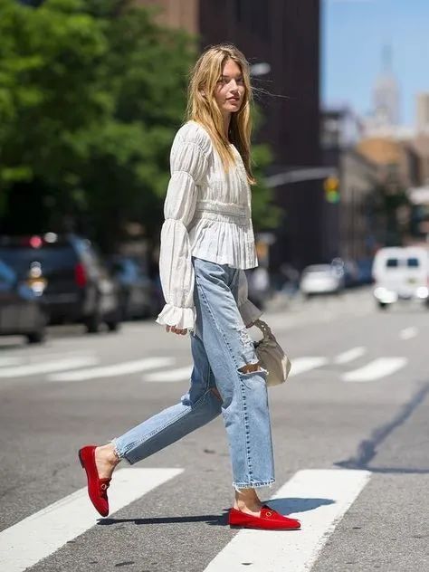 今年流行的衬衫带字母,今年流行衬衫长款花色