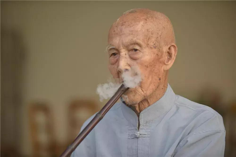 广西百岁老兵的故事,中国日报百岁老人故事